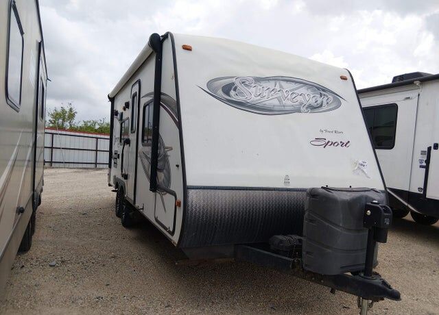 2014 FOREST RIVER Surveyor