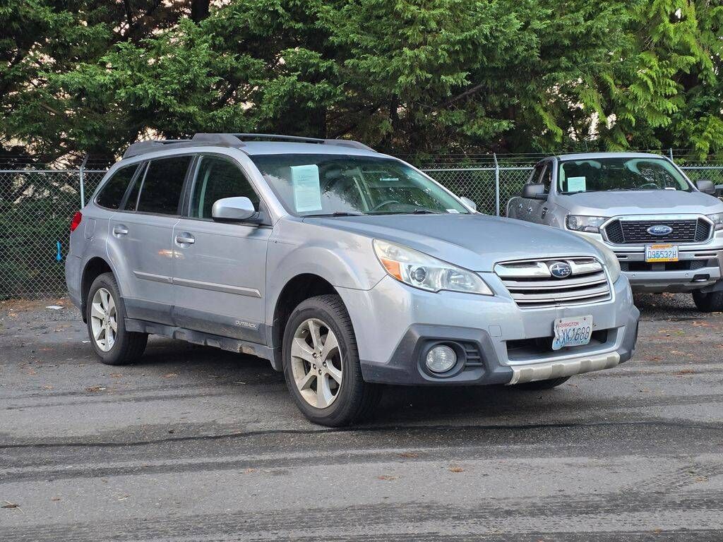 2013 SUBARU Outback