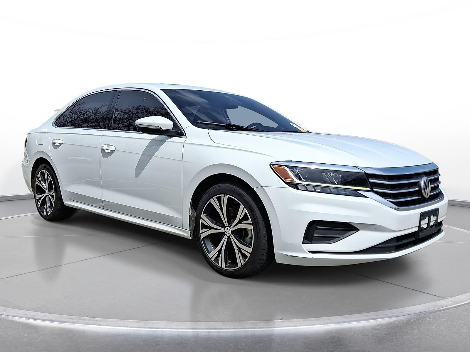 2021 VOLKSWAGEN Passat