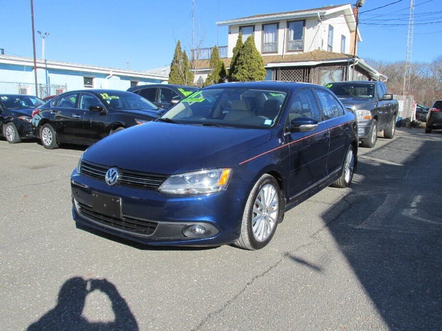 2011 VOLKSWAGEN Jetta