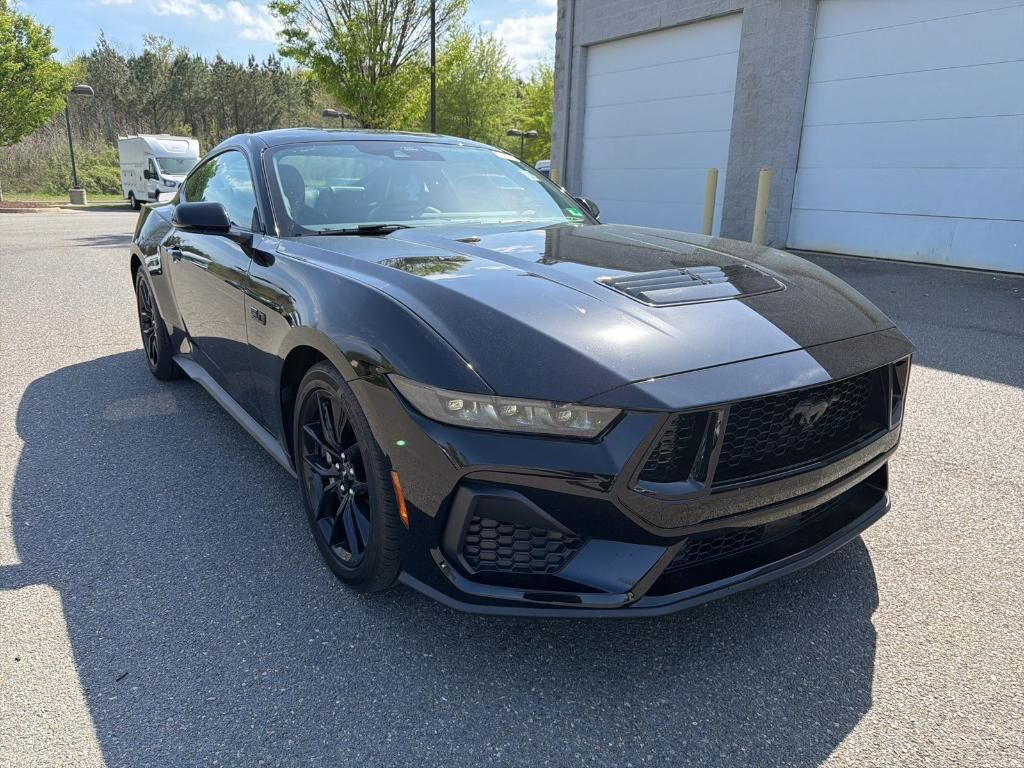 2025 FORD Mustang