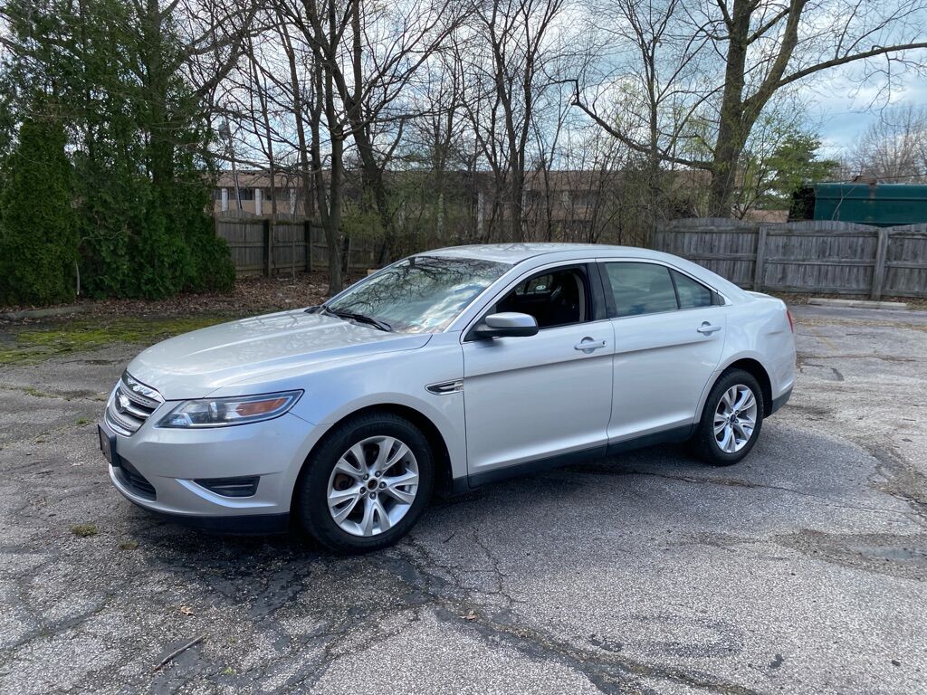 2010 FORD Taurus
