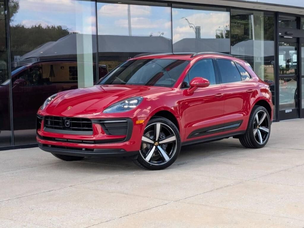 2026 PORSCHE Macan