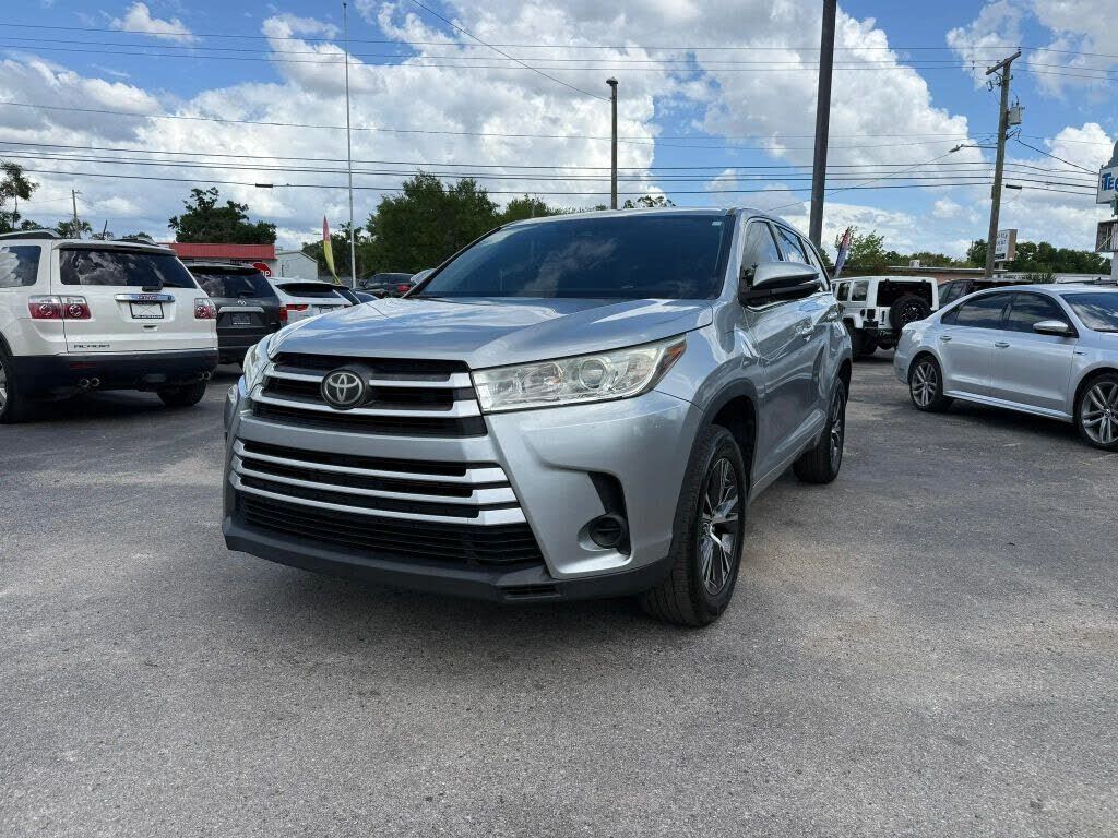 2017 TOYOTA Highlander