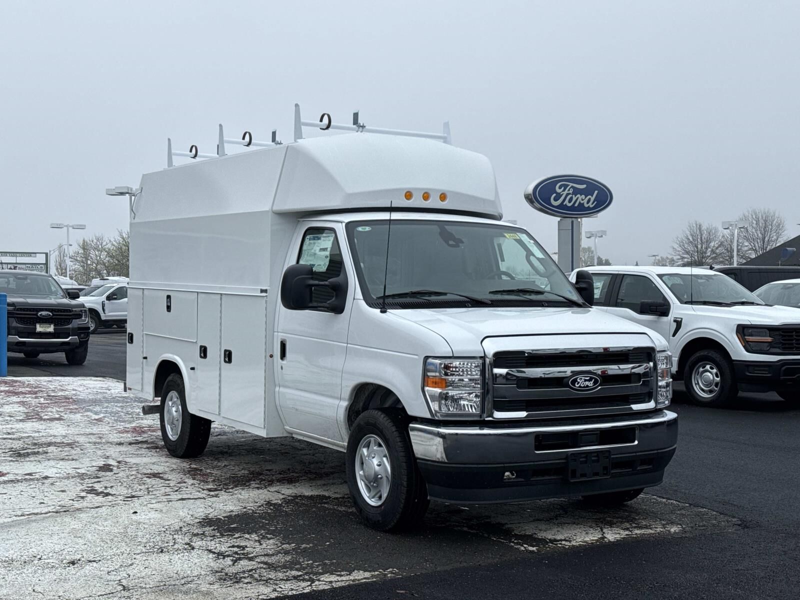 2026 FORD E-350