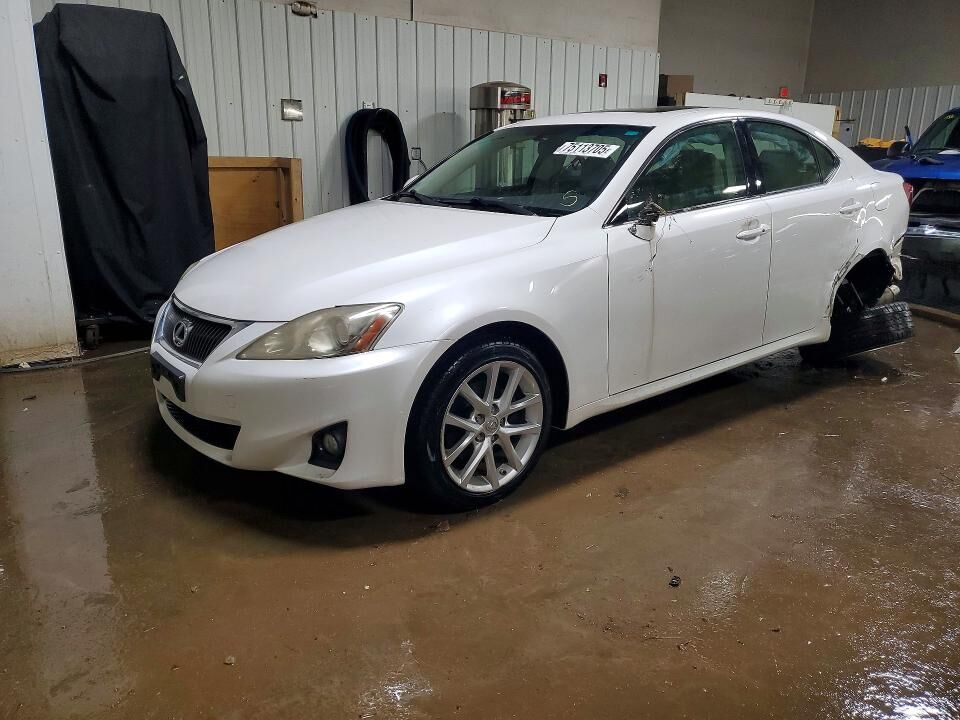 2011 LEXUS IS