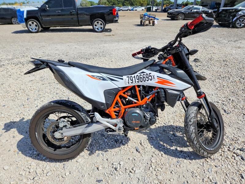 2020 KTM 690 SMC