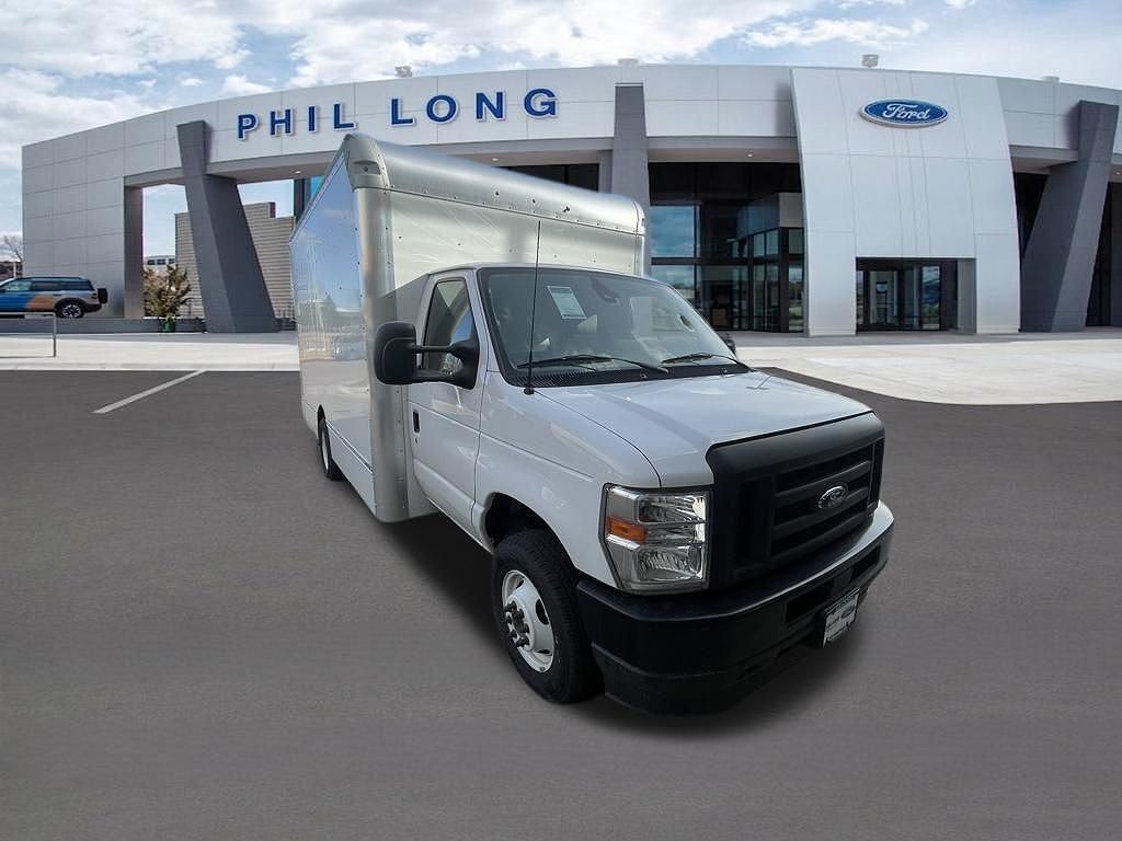 2024 FORD E-350