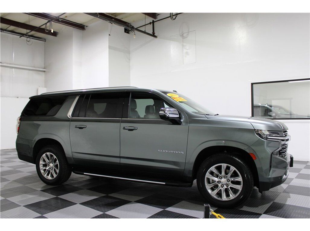 2023 CHEVROLET Suburban