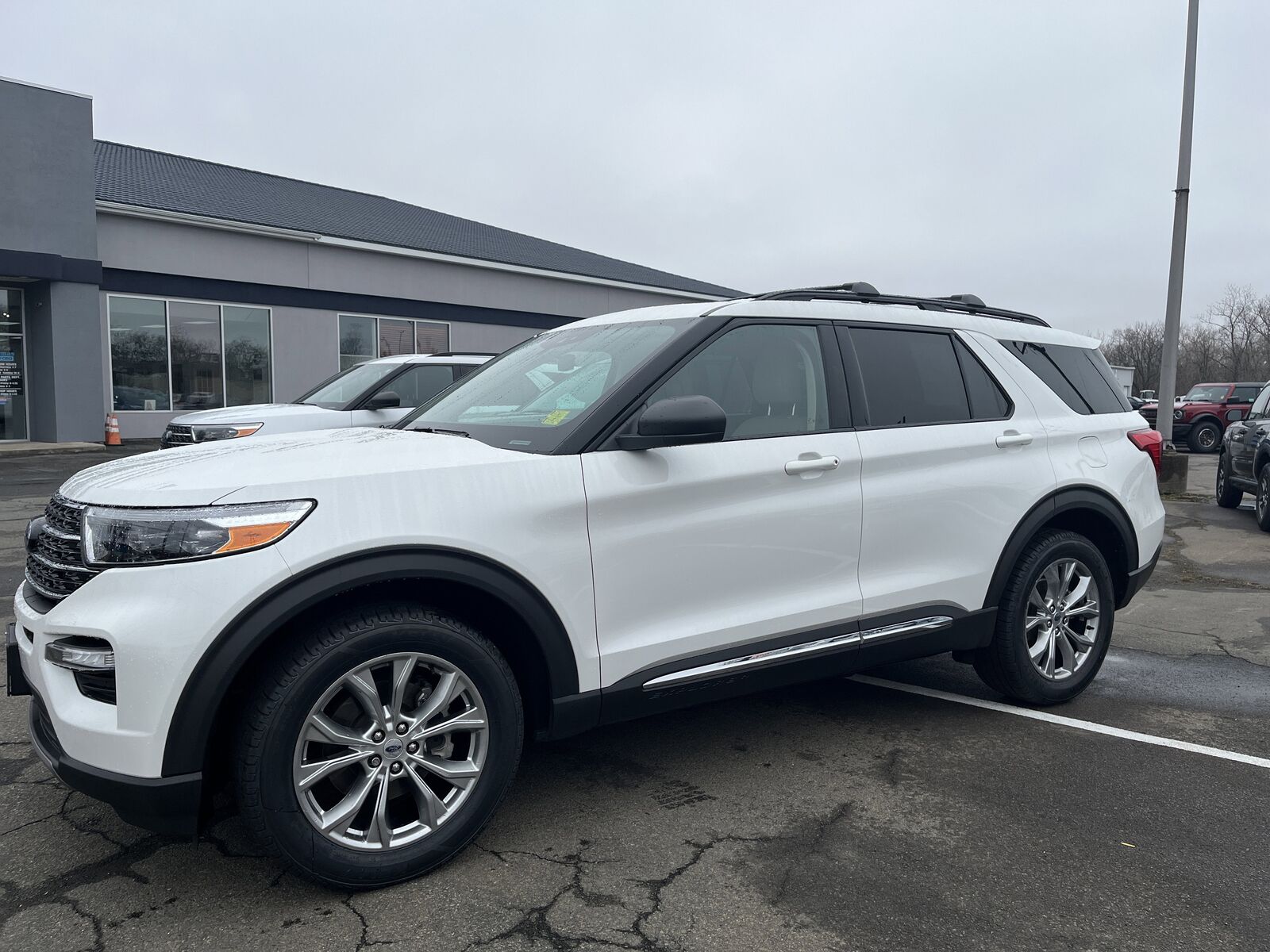 2021 FORD Explorer