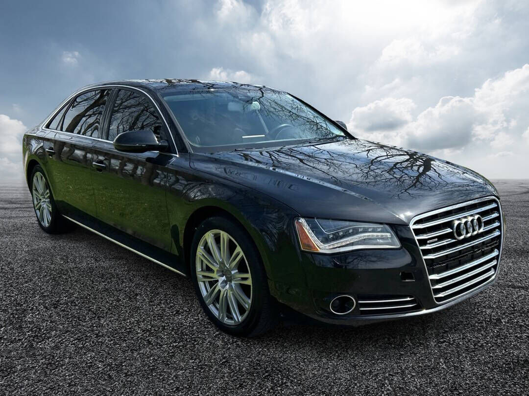 2012 AUDI A8