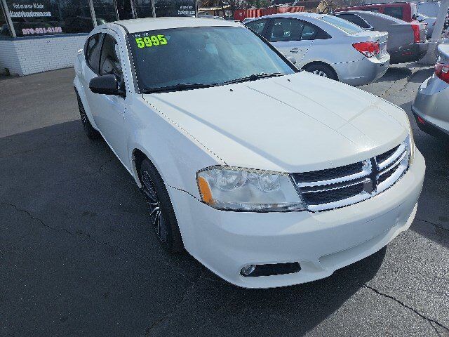 2011 DODGE Avenger