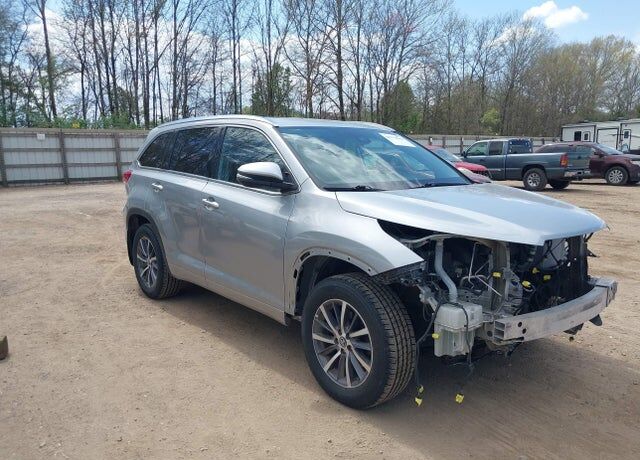 2018 TOYOTA Highlander