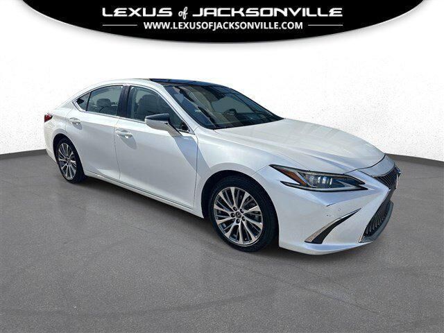 2019 LEXUS ES