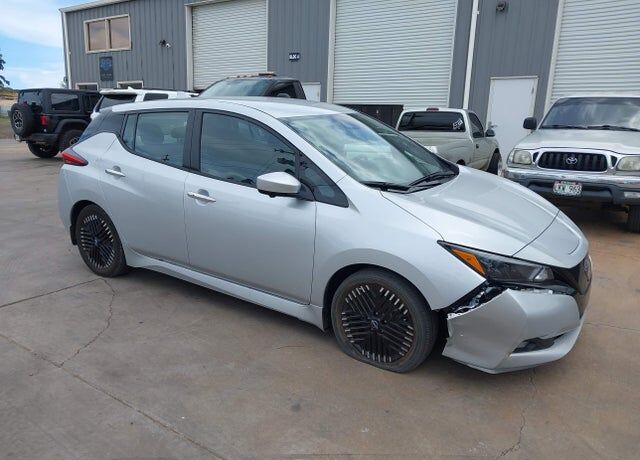 2025 NISSAN Leaf