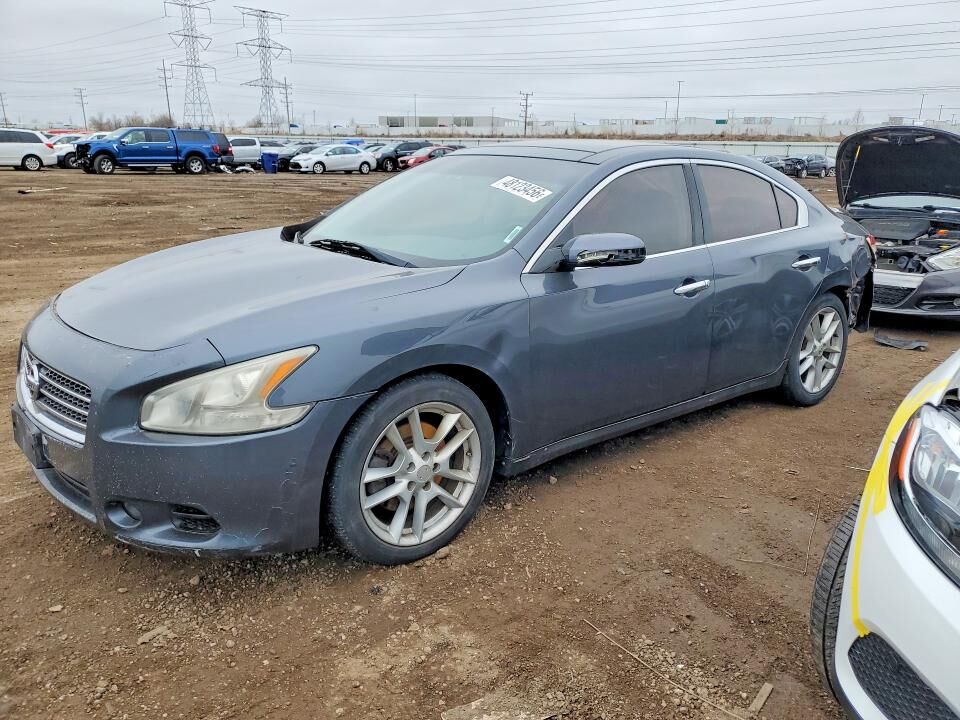 2010 NISSAN Maxima