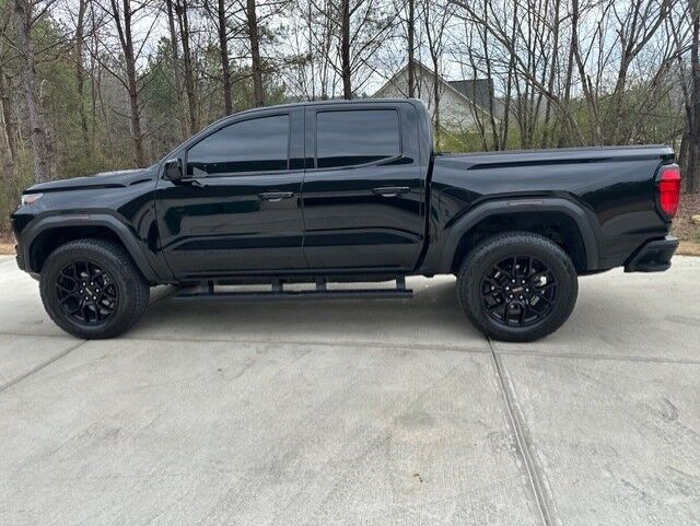 2024 GMC Canyon