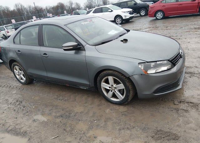 2011 VOLKSWAGEN Jetta