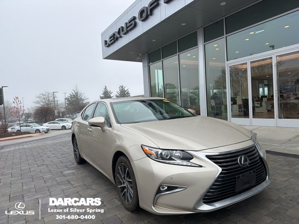 2017 LEXUS ES