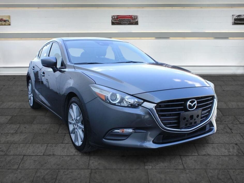 2017 MAZDA Mazda3