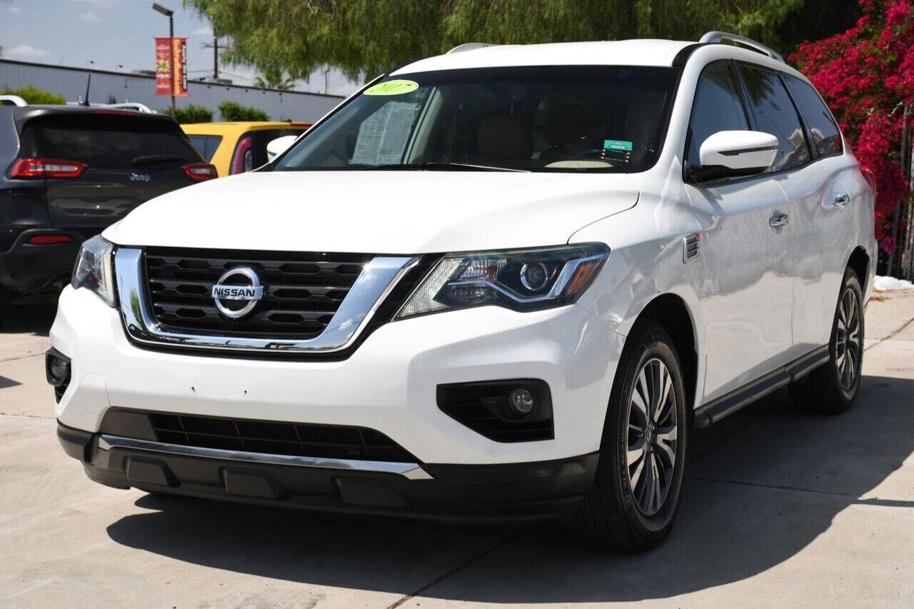 2017 NISSAN Pathfinder