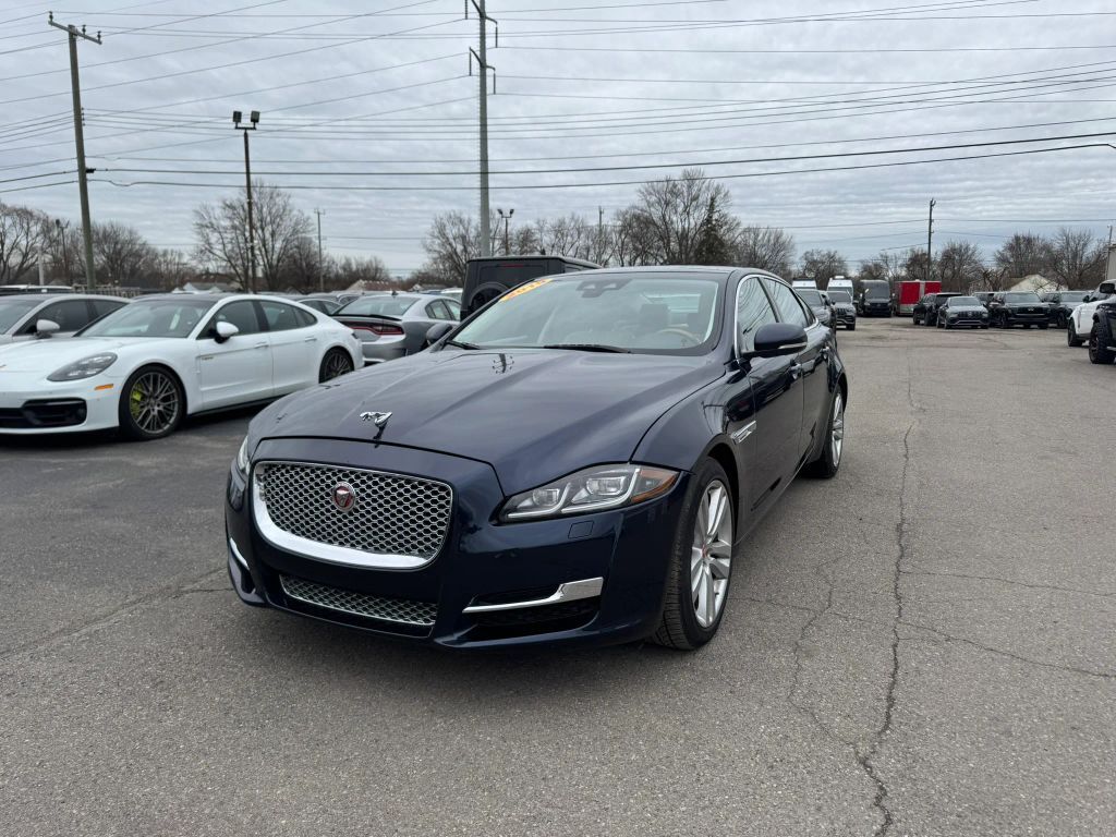2019 JAGUAR XJ