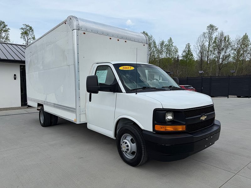 2017 CHEVROLET Express