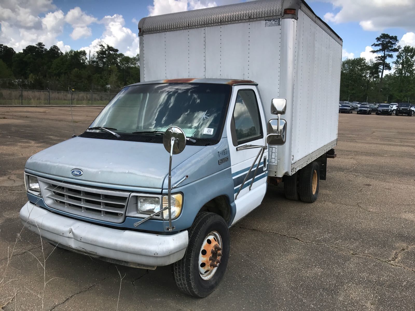 Ford E-350