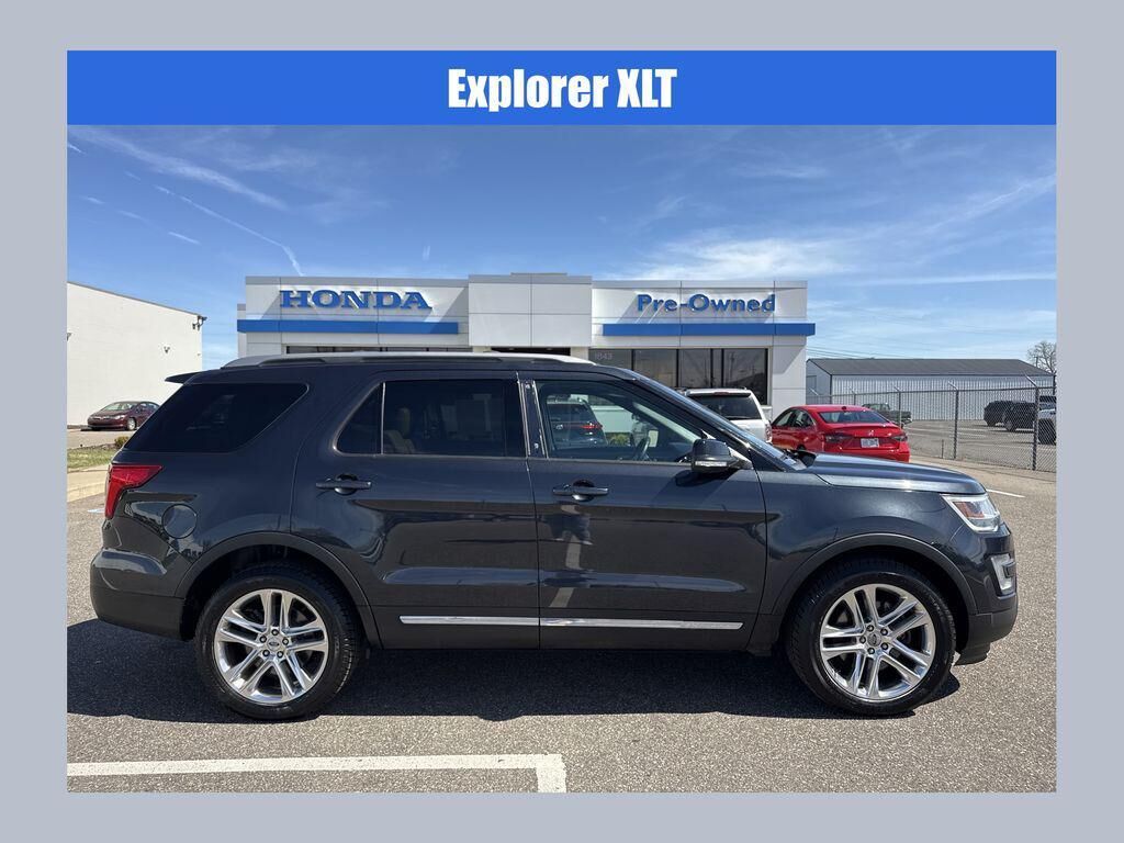 2017 FORD Explorer