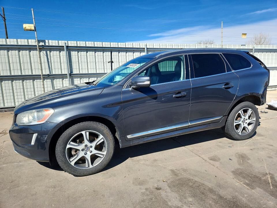 2015 VOLVO XC60