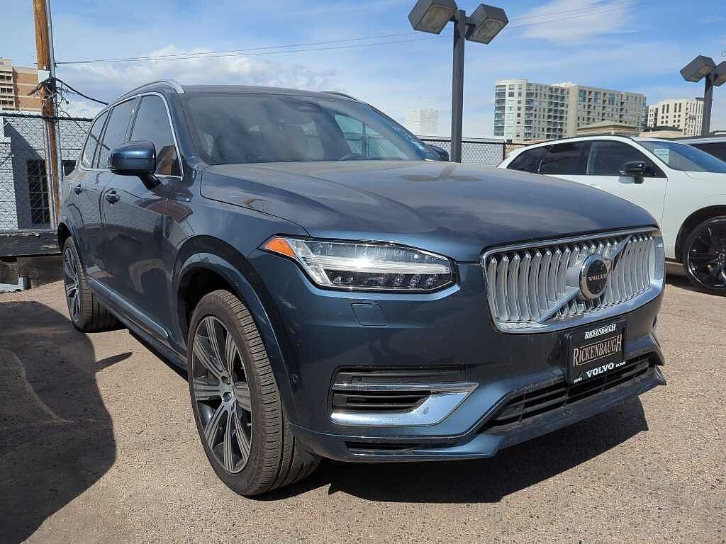 2025 VOLVO XC90