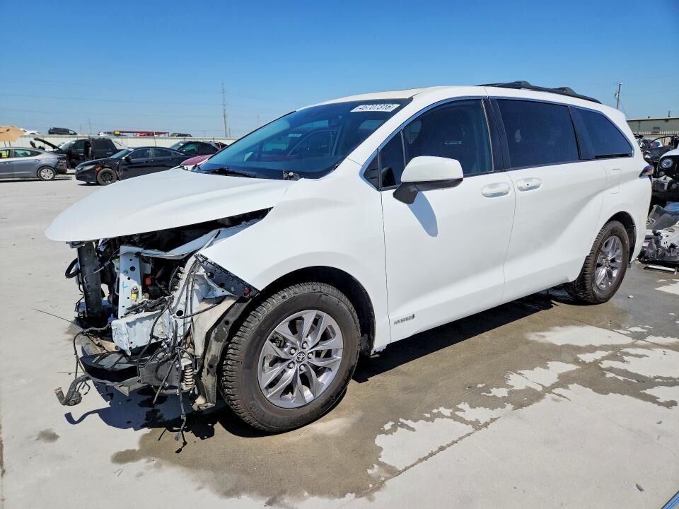 2021 TOYOTA Sienna