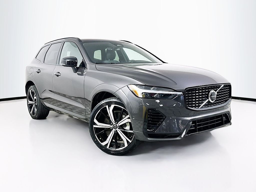 2022 VOLVO XC60