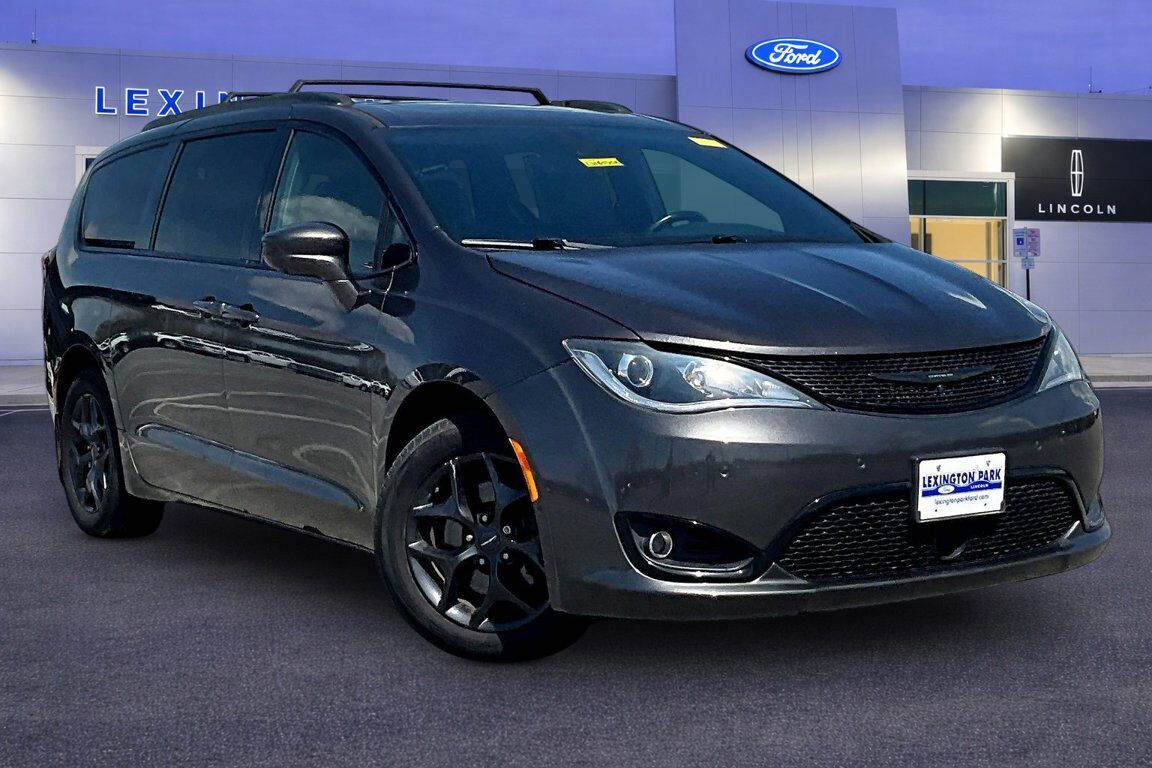 2019 CHRYSLER Pacifica