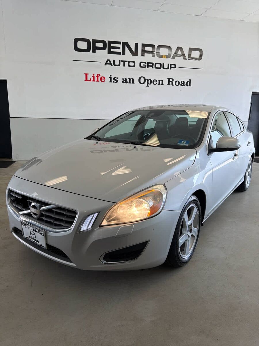 2012 VOLVO S60