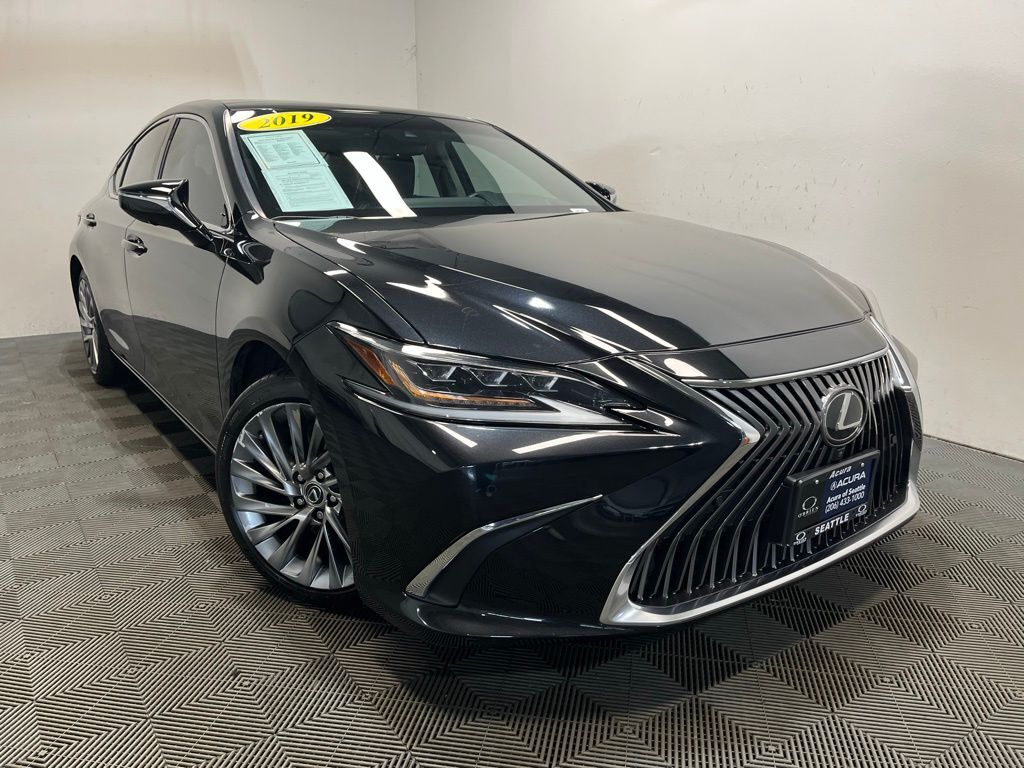 2019 LEXUS ES