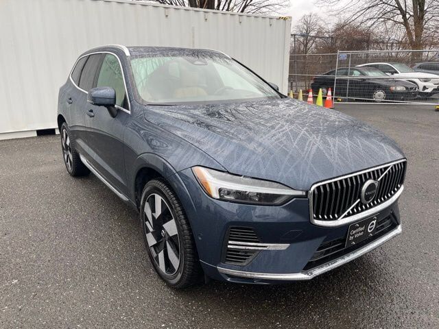 2023 VOLVO XC60