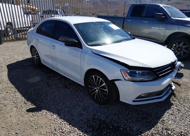 2016 VOLKSWAGEN Jetta