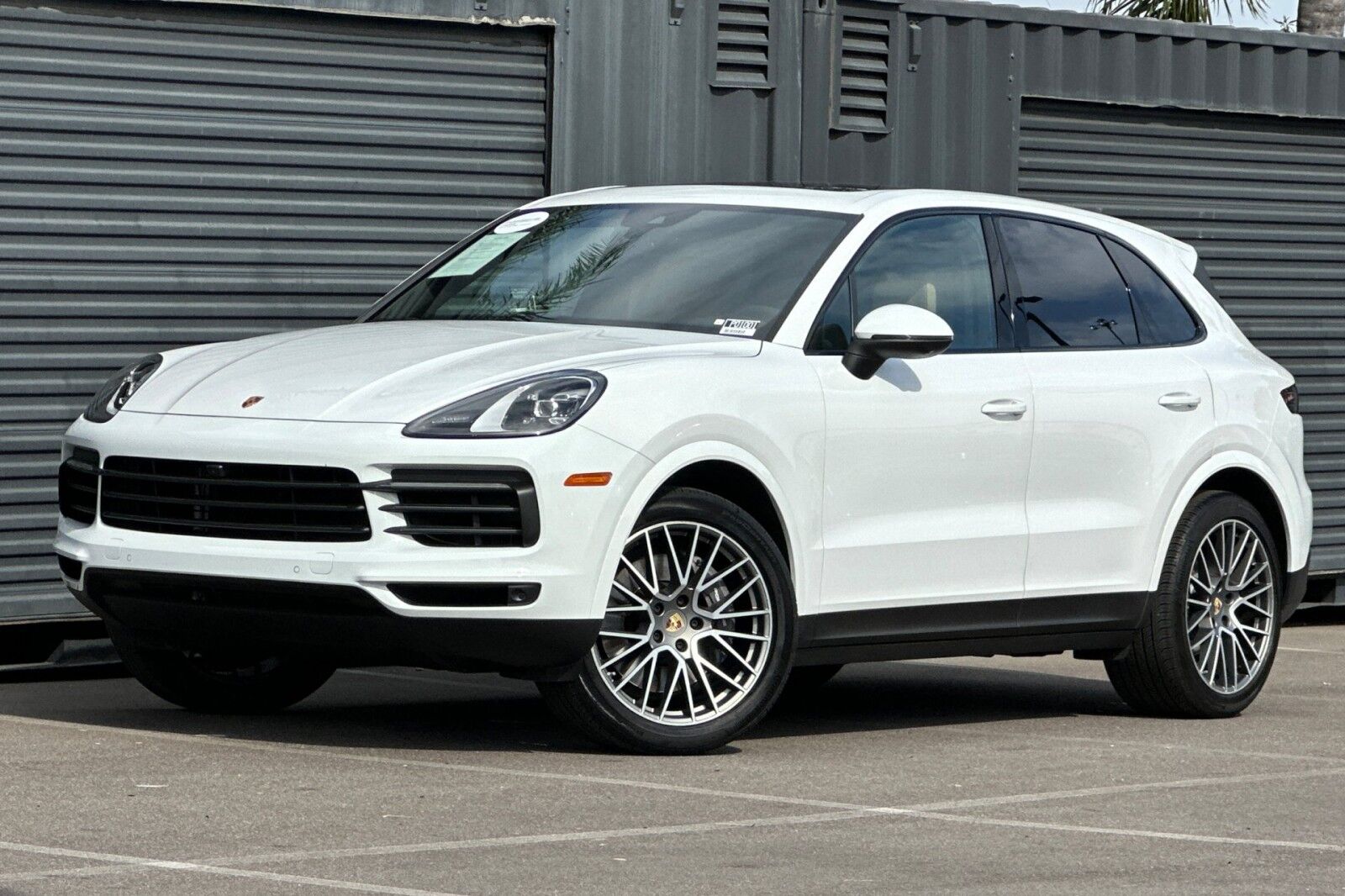 2023 PORSCHE Cayenne