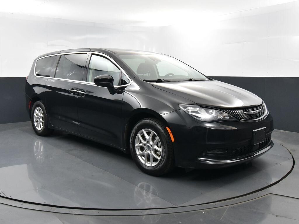 2023 CHRYSLER Voyager