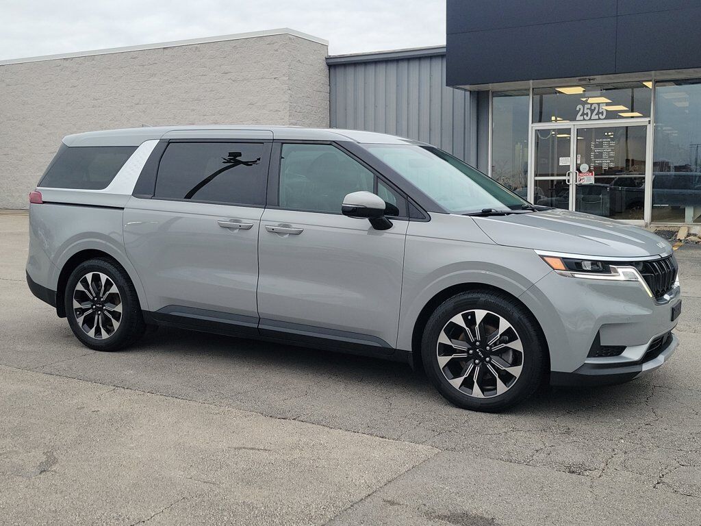 2023 KIA Carnival