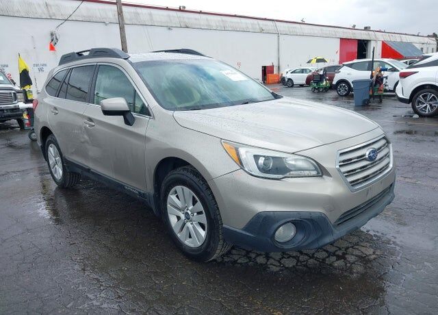 2015 SUBARU Outback