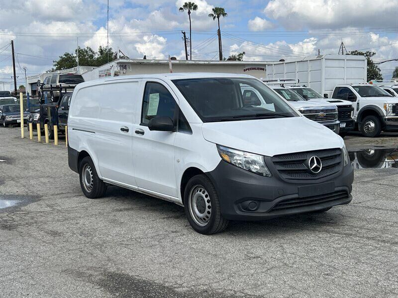 2020 MERCEDES-BENZ METRIS