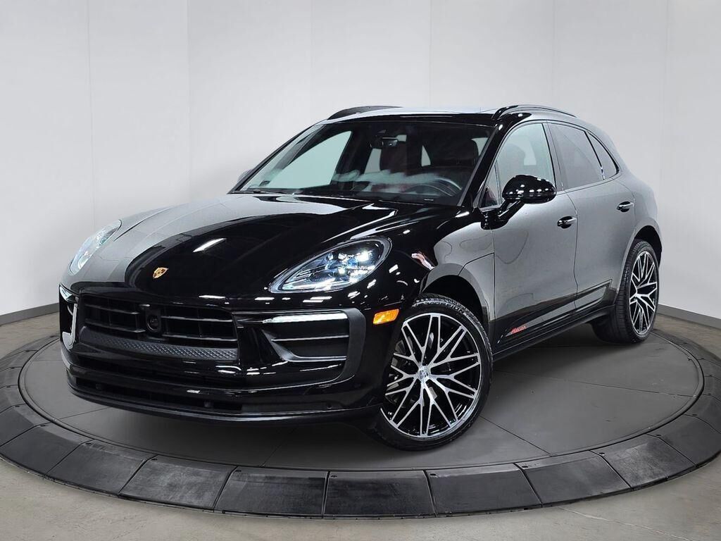 2025 PORSCHE Macan