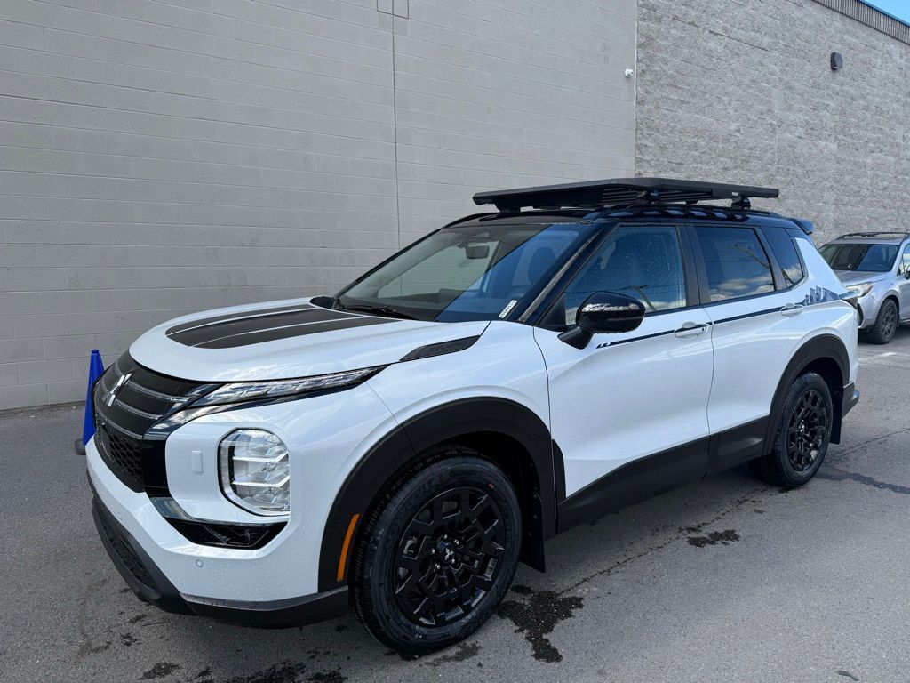 2026 MITSUBISHI Outlander