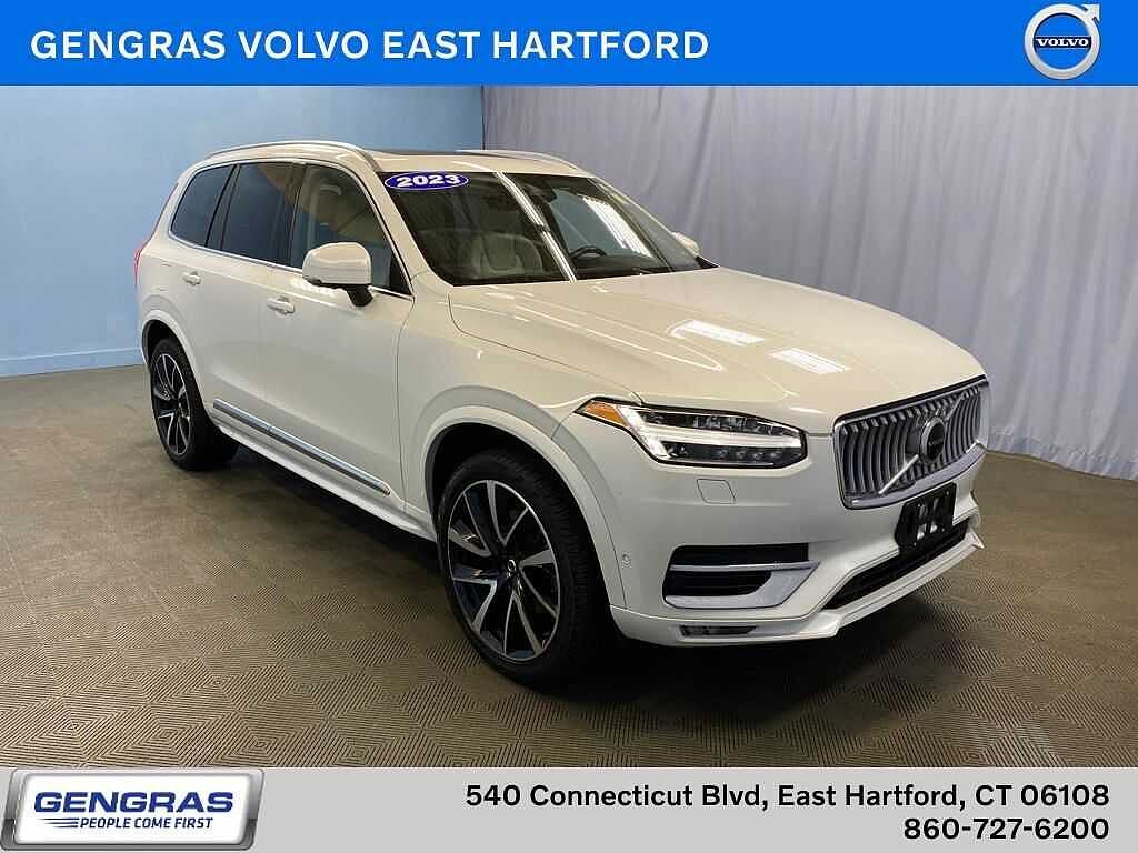 2023 VOLVO XC90