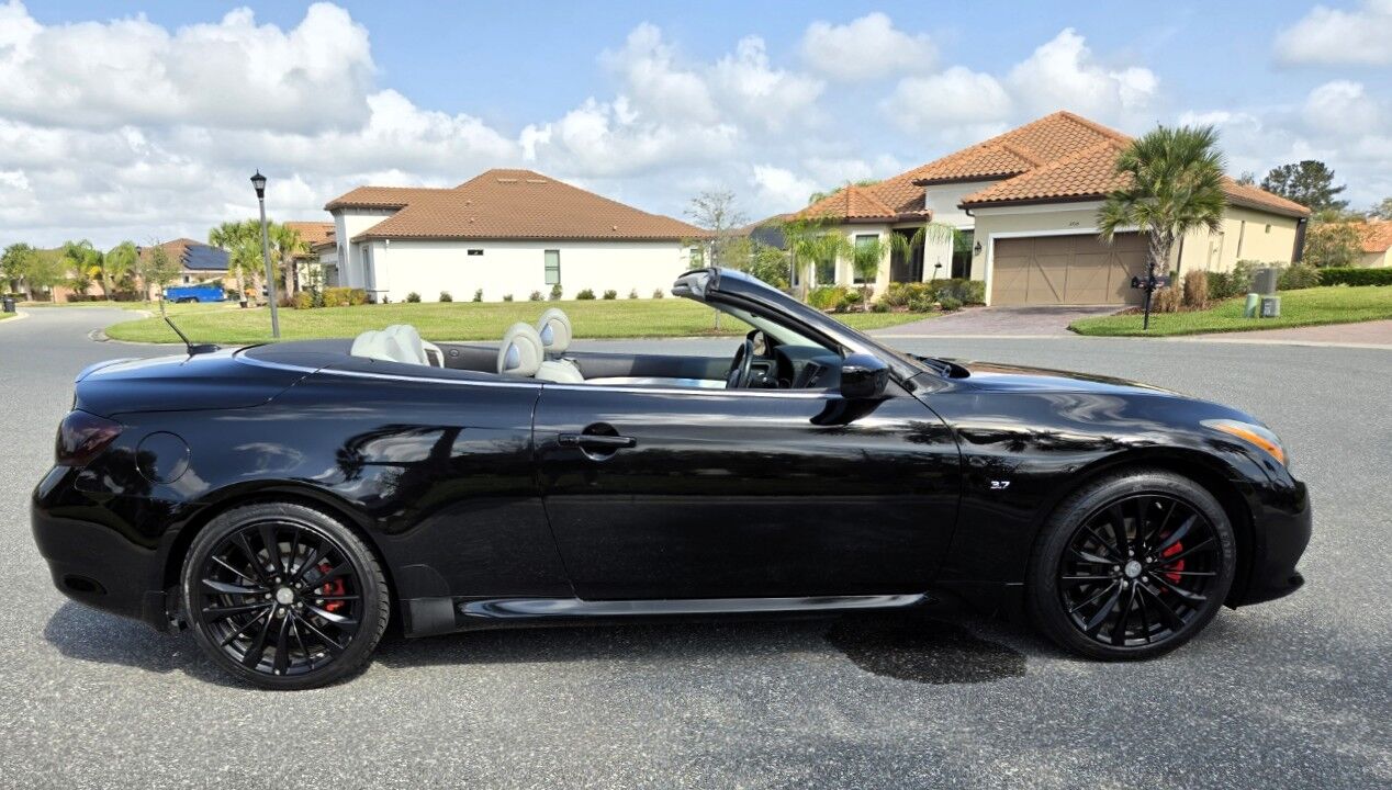 2014 INFINITI Q60