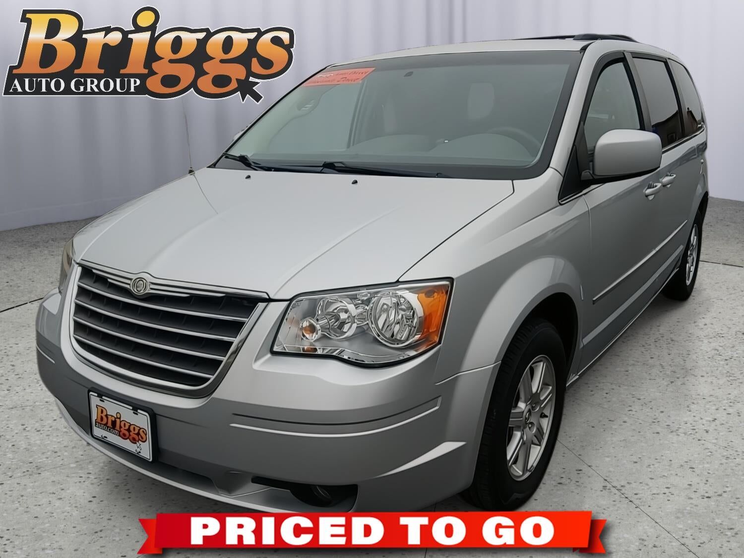 2010 CHRYSLER Town and Country