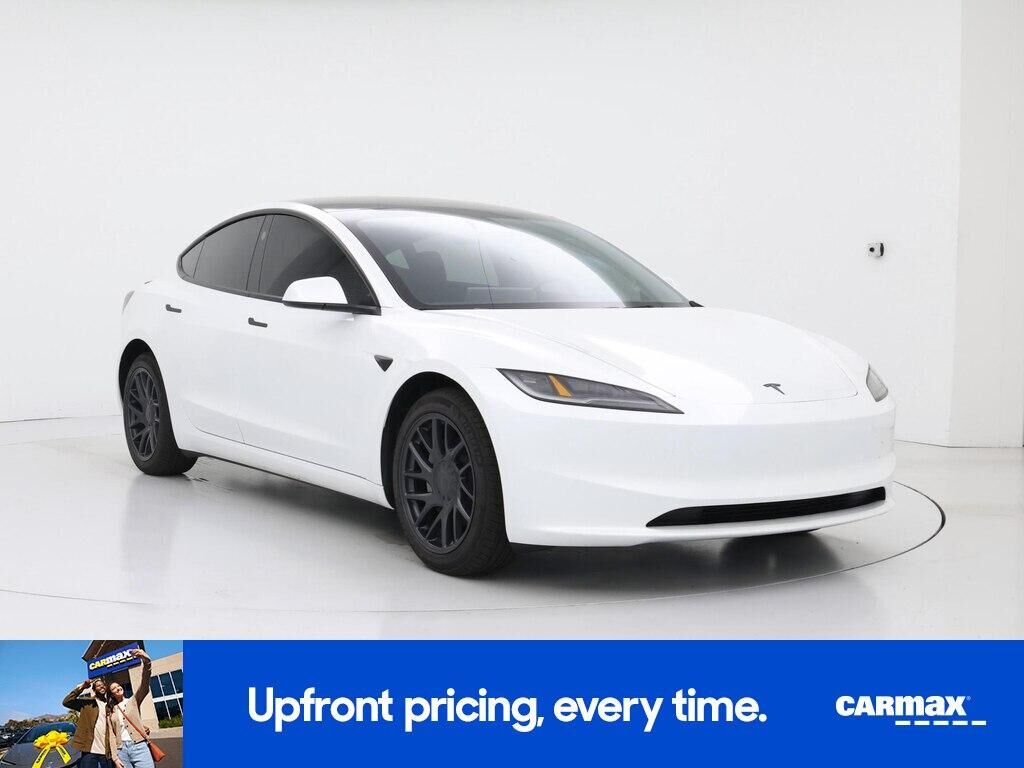 2025 TESLA Model 3