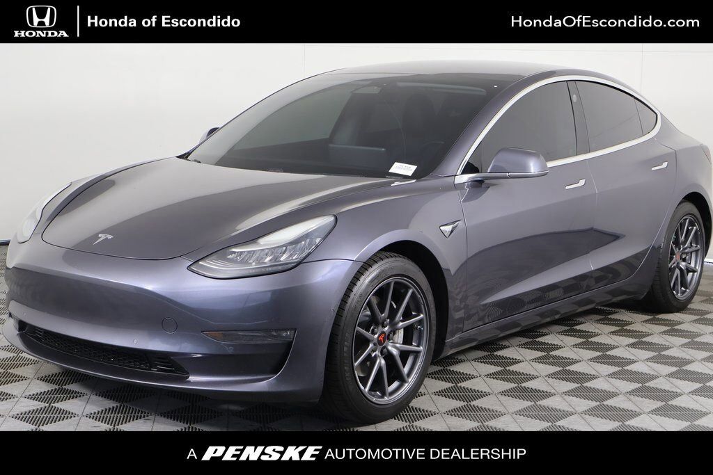 2018 TESLA Model 3
